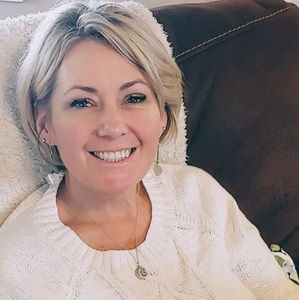 Meet your Posher, Denise